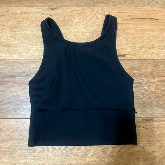 lululemon athletica Tops - LULULEMON POWER PIVOT CROPPED TANK TOP